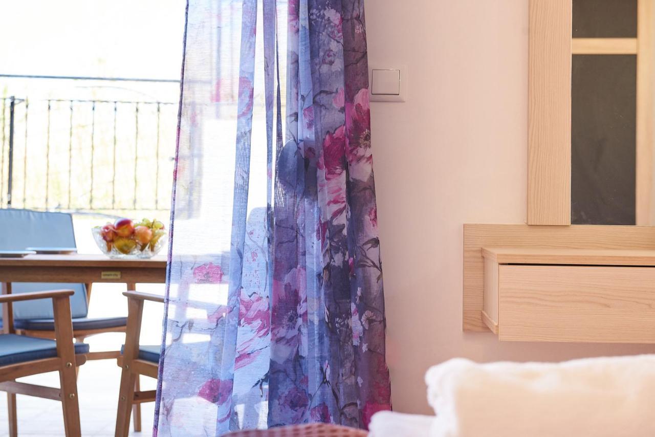 Lake View Suites Kavallos  Bagian luar foto