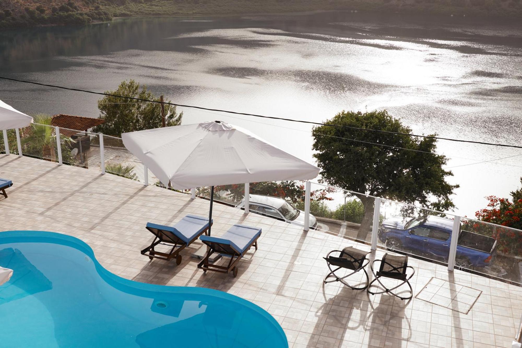 Lake View Suites Kavallos  Bagian luar foto